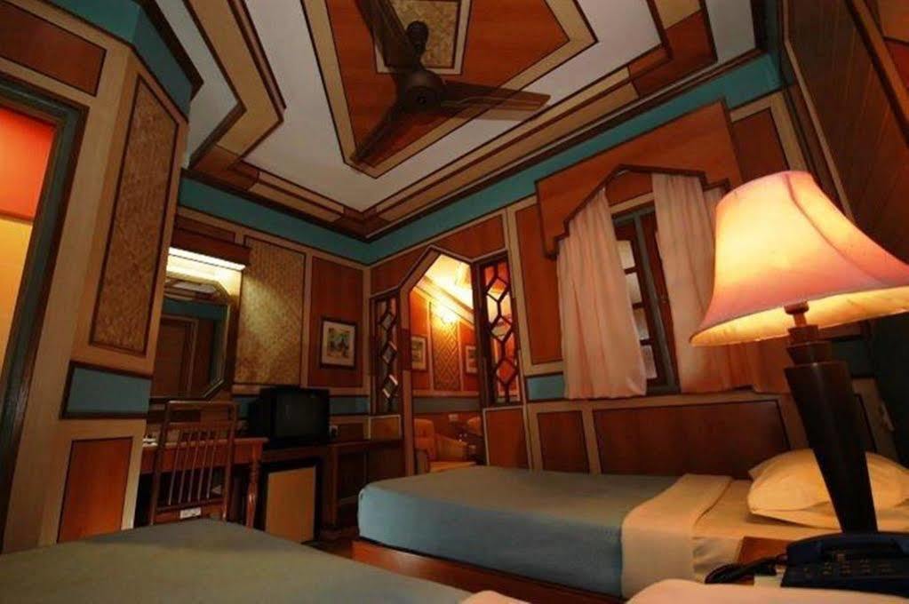 Shari La Island Resort Kampong Pasir Hantu Dış mekan fotoğraf